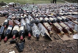 پاکسازی مناطق آلوده، انهدام کارگاه مشروبات الکلی و مهر و موم ۱۹ آپارتمان غیرمجاز در اهواز