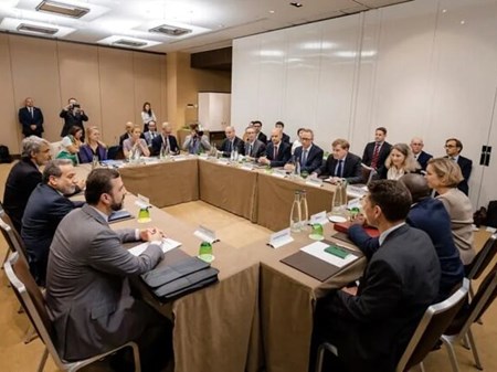 لوموند: رونویسی اروپا از دست آمریکا درباره ایران اشتباه بزرگی است