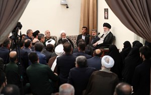 دیدار دستاندرکاران کنگره شهدای استان کرمانشاه/ رهبر انقلاب: در کارهای فرهنگی و هنری، میزان تاثیرگذاری بر جوانان مهم است