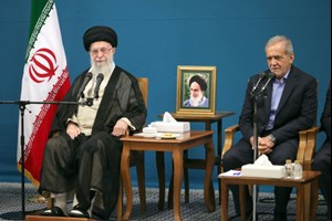 رهبر انقلاب: کلید مشکلات اقتصادی کشور در تولید است/ حل مساله گرانی جزو اولویت های فوری است
