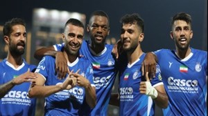 استقلال با صدرنشینی لیگ را آغاز کرد