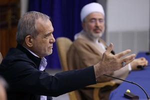 در دیدار جمعی از علما و بزرگان اهل تسنن؛ پزشکیان: فارغ از قومیت، نژاد، مذهب و وابستگی جناحی به افراد توانمند مسئولیت میدهیم