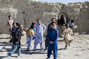 کودکان فاقد مدارک هویتی از تحصیل محروم میشوند؟