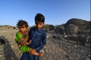 «اطاله رسیدگی به درخواستها» علت کندی صدور اسناد هویتی برای کودکان بیشناسنامه/ تدوین شناسنامه آماری کودکان تا پایان آبان