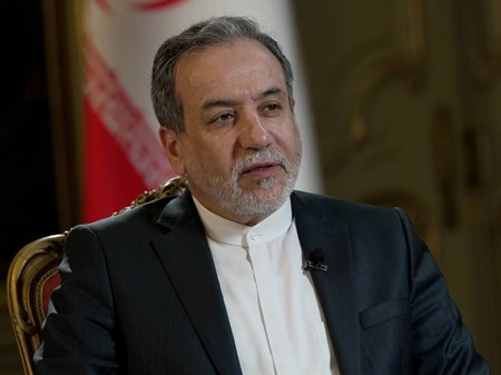 وزیر امور خارجه در گفت‌وگو با شبکه راشا تودی بیان کرد: اعلام آمادگی ایران برای توسعه نشست‌های سه‌جانبه با چین و روسیه