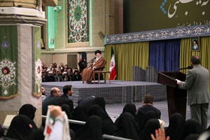 رهبر انقلاب در جمع هزاران نفر از مداحان و شاعران اهلبیت(ع): جمهوری اسلامی برای هر اقدامی در منطقه نیاز به نیروی نیابتی ندارد