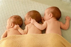 بهرهمندی ۳۹ هزار و ۵۳۰ خانوار دارای فرزند چندقلو از حمایتهای مستمر بهزیستی