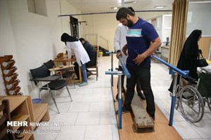 فیزیوتراپیستها برای درمان آسیبهای ورزشی آموزش می بینند