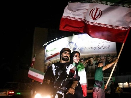 روایت فایننشال‌تایمز از وحدت ایرانی‌ها که آمریکا و اسرائیل را ناامید کرد