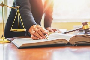 دانستنیهای حقوقی؛ چگونه از نقض تعهدات در قراردادها پیشگیری کنیم؟