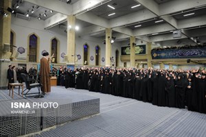 رهبر انقلاب در دیدار هزاران نفر از زنان و دختران: ریاکاری روش همیشگی استعمارگران و سرمایهداران غربی است