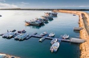 اتصال بندر صیادی خوردورق شادگان به برق خورشیدی پس از ۳۰ سال انتظار