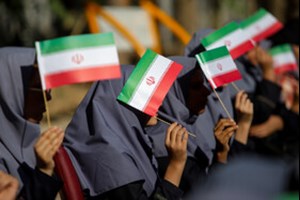توزیع بستههای بهداشتی «دوران بلوغ» بین دختران دانشآموز مناطق محروم